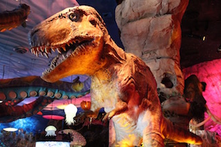 Giant animatronic dinosaurs are the stars of Disney's themed restaurant.