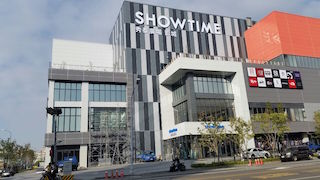 The 17-screen Taichung Showtime Cinemas located within the new Taichung Showtime Plaza is the first cinema in Taiwan to be equipped with a Christie RGB laser projection system.