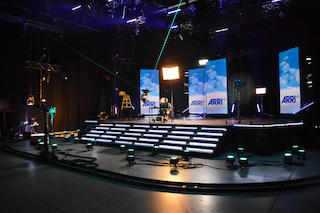 Arri has opened its new state-of-the-art mixed reality studio in the UK. Equipped with an LED volume comprising 343 square meters of LED wall, installed in partnership with NEP Live Events production and technical specialist firm Creative Technology, the studio is one of the biggest permanent mixed reality production spaces in Europe.
