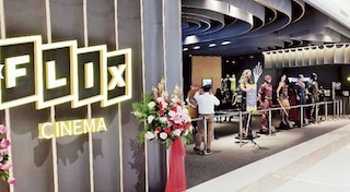 Leading Indonesian exhibitor Flix Cinema has opened a new, 10-screen cinema complex at the Mall of Indonesia in Jakarta. Flix Cinema is a brand of Agung Sedayu Group, one of Indonesia’s premier development corporations. Its first venue was at the Pik Avenue mall, in the Pantai Indah Kapuk district of north Jakarta.