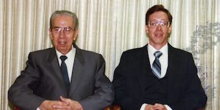 Warren Jeffs, pictured on the right, with his father, Rulon Jeffs