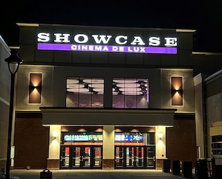 Showcase Cinemas today announced the official opening of its newest theatre, the Showcase Cinema de Lux Hanover Crossing, in Hanover, Massachusetts. Serving the entire South Shore community, the new theatre will open with films including the much-anticipated Black Panther: Wakanda Forever, Lyle, Lyle Crocodile, Black Adam, and She Said.