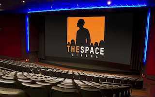 The Space Cinemas, a division of Vue International, announce plans to bring Laser Projection by Cinionic to 114 screens across Italy. The move to laser is part of a larger initiative by The Space to reduce the overall energy consumption of theatres in line with Italy’s recovery plan. Laser projection is the green choice for cinema presentation technology today through lower electricity use, elimination of waste from consumables, and a smaller carbon footprint.